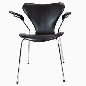 Chaise Série Seven Modèle 3207 avec Cuir Noir par Arne Jacobsen pour Fritz Hansen, 2000s