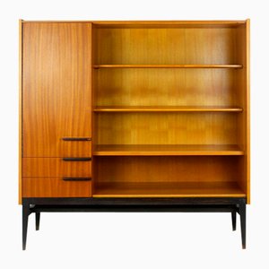 Librería Mid-Century de Up Zavody, 1969
