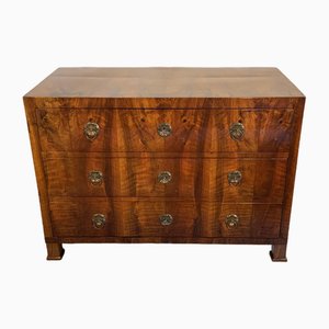 Biedermeier Chest of Drawers in Walnut, 1820