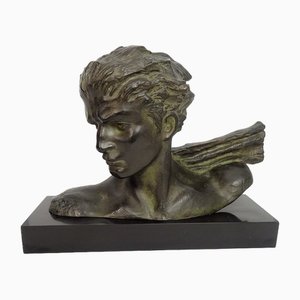 H. Gauthiot, Jean Mermoz con sciarpa, anni '20, scultura in bronzo
