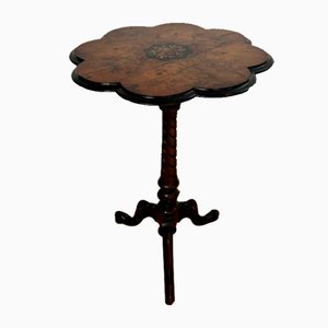 Lampada da tavolo vittoriana in legno di noce intarsiato, metà XIX secolo