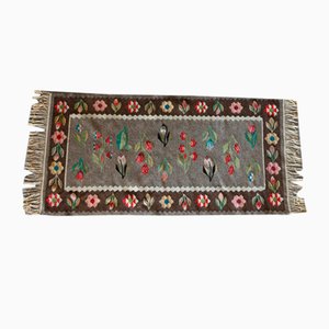 Tappeto fatto a mano con decorazioni floreali, anni '60