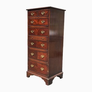 Vintage Chest of Drawers in Wood