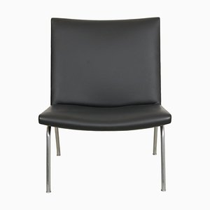 AP-40 Lounge Chair in Black Leather by Hans Wegner, 1990s