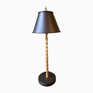Lámpara de mesa recargable de Isander Borges