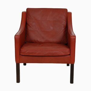 Sillón 2207 de cuero rojo con pátina de Børge Mogensen para Fredericia, años 80