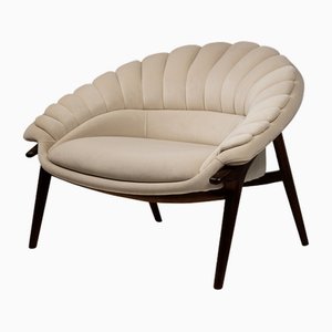 Fauteuil Phu Cau par Alma de Luce