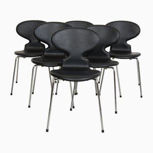 Sillas de comedor tapizadas de cuero clásico negro de Arne Jacobsen para Fritz Hansen. Juego de 6