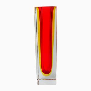 Vaso Sommerso Cubico Rosso e Giallo attribuito a Seguso, Murano, Italia, anni '70