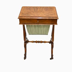 Mesa de costura victoriana con caja de trabajo de nogal, década de 1860