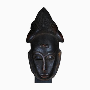Maschera africana antica in legno