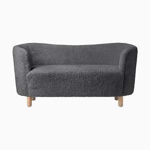 Antrachite Schaffell und Eiche Natur Mingle Sofa von Lassen