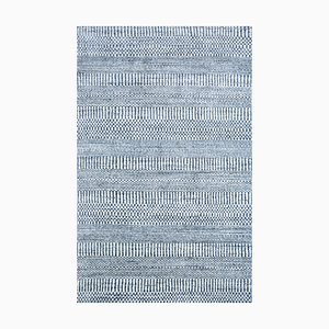 Tapis Calm Indigo en Laine et Soie de Bambou par Urban Rug Co.