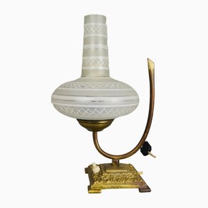 Lampada da tavolo Aladdin vintage in ottone e vetro, Portogallo, anni '40