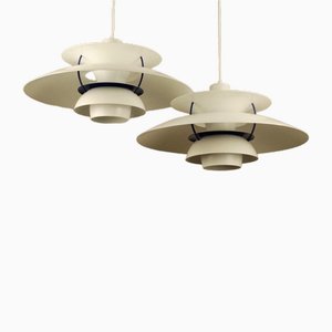 Lampade a sospensione PH5 bianche con accenti blu di Poul Henningsen per Louis Poulsen, set di 2