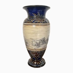 Grand Vase Antique par Hannah Barlow pour Doulton Lambeth, 1880s
