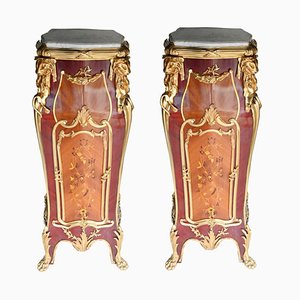 Soportes de pedestal Ormolu franceses con incrustaciones según Francois Linke. Juego de 2