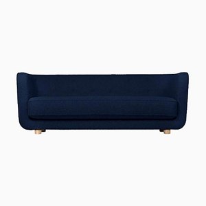 Hallingdal Vilhelm Sofa aus blauer und natürlicher Eiche von Lassen