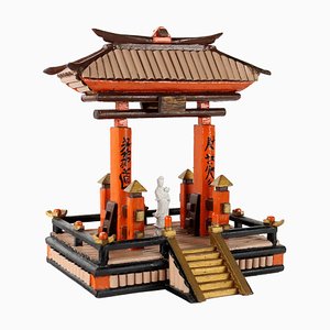 Tempel mit Guanyin-Statue Porzellan Japan 20. Jh.