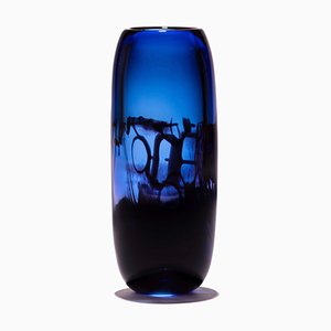Vase Harvest Graal Bleu et Noir en Verre par Tiina Sarapu