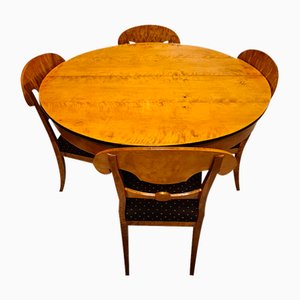 Ausziehbarer Runder Biedermeier Tisch mit Sechs Biedermeier Stühlen, 7 . Set