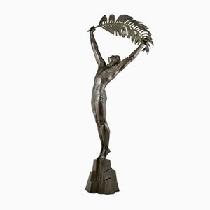 Pierre Le Faguays, Sculpture Art Déco d'un Athlète Victorieux avec Feuille de Palmier, 1930, Bronze