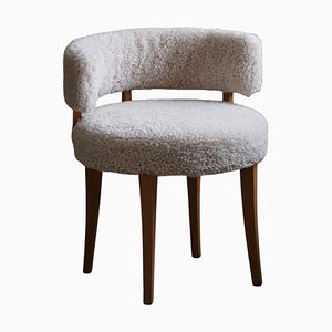 Dänischer Mid-Century Stuhl mit niedriger Rückenlehne aus Eiche & Neu bezogen mit Lammwolle von Fritz Hansen, 1950er