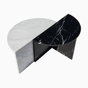Schwarze & Weiße Marmor Couchtische von Sebastian Scherer, 2er Set