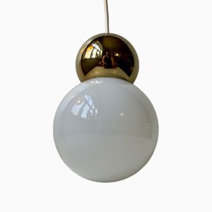 Lampe à Suspension Double Sphère Moderne en Verre Opalin, Italie, 1970s