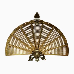 Biombo victoriano plegable de latón con cola de pavo real, década de 1890