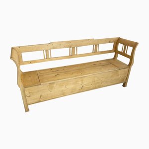 Provincial Bench with Storage