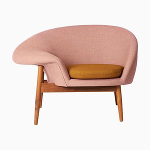 Fried Egg Left Lounge Chair in Pale Rose by Warm Nordic