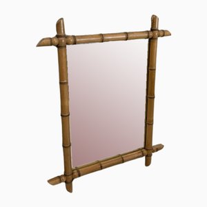 Espejo Mid-Century alto con marco de bambú