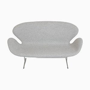 Swan Sofa aus grauem Hallingdal Stoff von Arne Jacobsen für Fritz Hansen