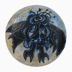 Plat Rond en Céramique avec Motif Chauve-Souris Figuratif par Leif Messel, 1997