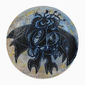 Plato danés redondo de cerámica con motivo de murciélago figurativo de Leif Messel, 1997
