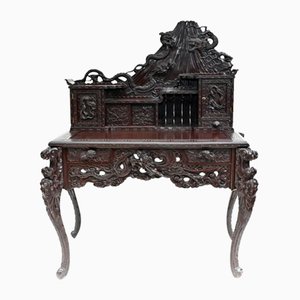 Escritorio y silla japoneses tallados, década de 1880