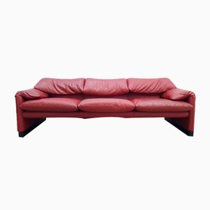 3-Sitzer Sofa aus rotem Leder von Vico Magistretti für Cassina, 1970er
