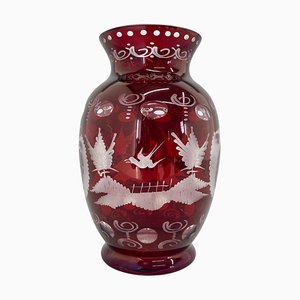 Vase en Verre Taillé à la Main Rouge Rubis de Egermann, Tchécoslovaquie, 1940s