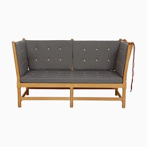 Sofa mit Speichenrückseite aus grauem Hallingdal Stoff von Børge Mogensen für Fritz Hansen, 1970er