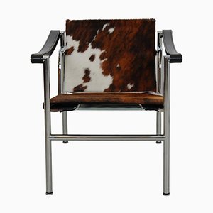 LC-1 Stuhl aus Braunem & Weißem Ponyskin von Le Corbusier für Cassina