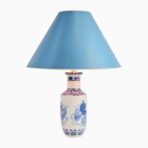 Lampada da tavolo antica cinese blu e bianca con decoro Guangxu Qilin Warrior