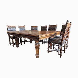 Tavolo e sedie in stile rinascimentale, set di 8