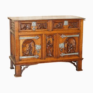 Handgeschnitztes Sideboard im neugotischen Stil, 1860er