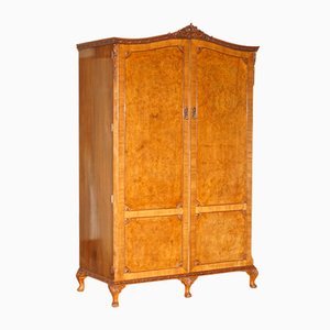 Armoire à Griffes et Boules en Noyer de Maple & Co, 1940