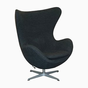 Silla Egg vintage de tela negra y gris de Fritz Hansen, 1996