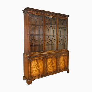 Armoire/Placard en Bois Dur Marron avec Coulisse d'Ecriture Verte de Bevan Funell