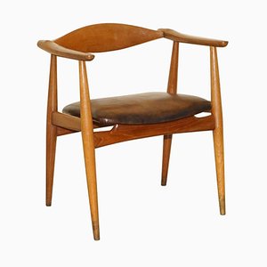 Poltrona Ch 35 in pelle marrone attribuita a Hans J. Wegner, anni '60