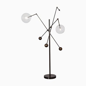 Lámpara de pie Milan de tres brazos en negro de bronce de Schwung