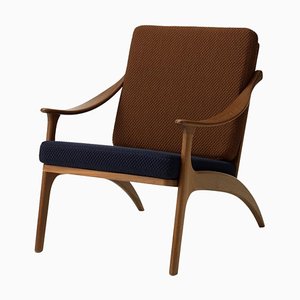 Poltrona Lean Back in Mosaic Teak di Warm Nordic